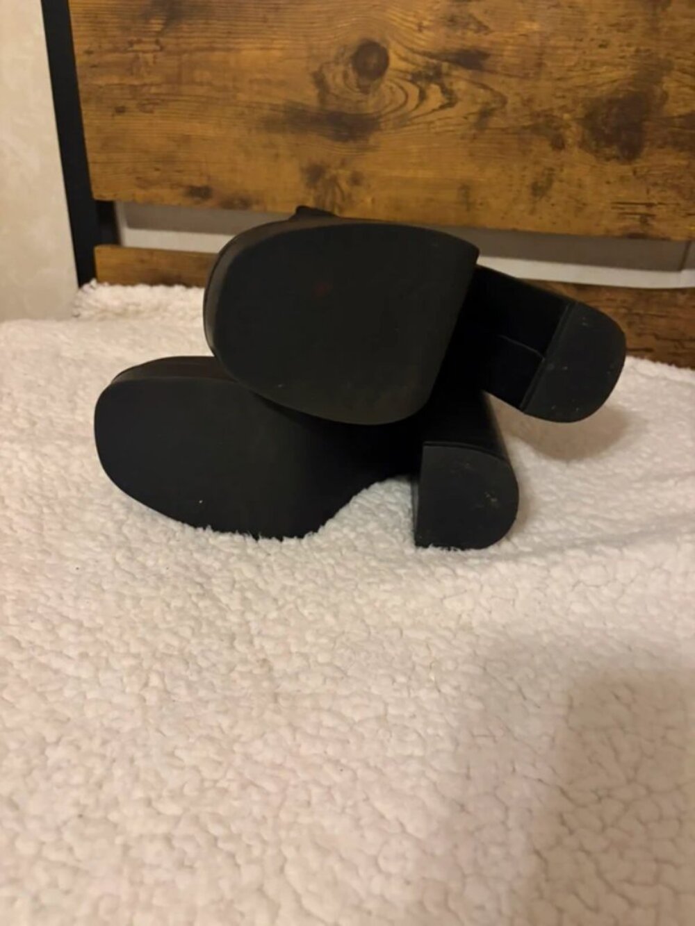 Black Steve Madden boots - Picture 3 of 4